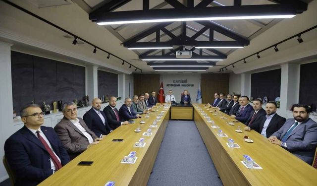 Büyükkılıç Erbil’den gelen iş insanlarını ağırladı: Doğrudan uçuş gündeme geldi!