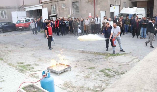 Kayseri'de Sağlık Müdürlüğü personeline yangın eğitimi: Amaç, felakete karşı hazırlıklı olmak