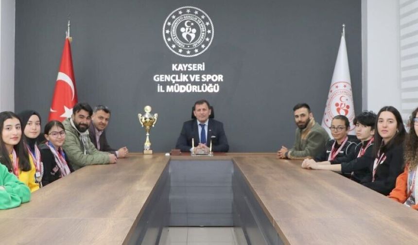 Kayseri Snowboard Takımı Madalyaları Topladı