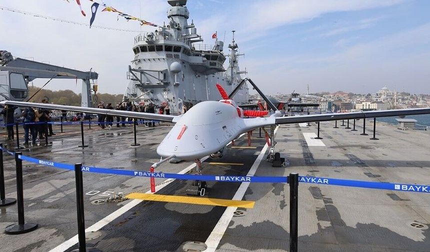 Dünyanın ilk SİHA gemisi TCG Anadolu vatandaşlarla buluştu