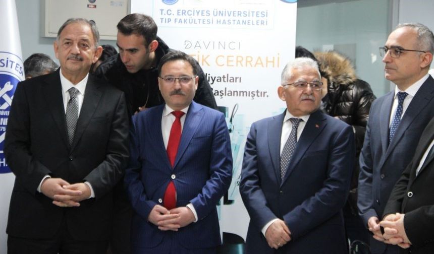 ERÜ'de "Da Vinci" Robotik Cerrahi Cihazı Törenle Açıldı