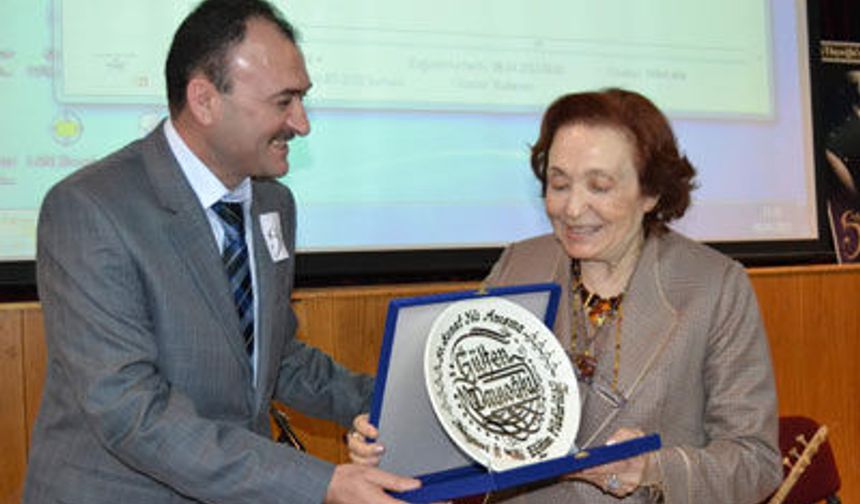 Bizim zihinsel besinimiz kitaplardır