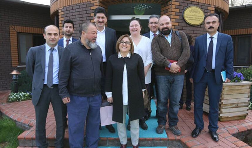 Ünlü Çinli Yönetmen, Suriyeli Göçmenlerin Filmini Çekecek