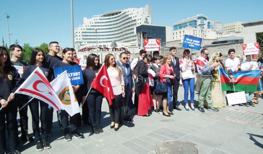 Kayserililer Tiyatroya Doyacak