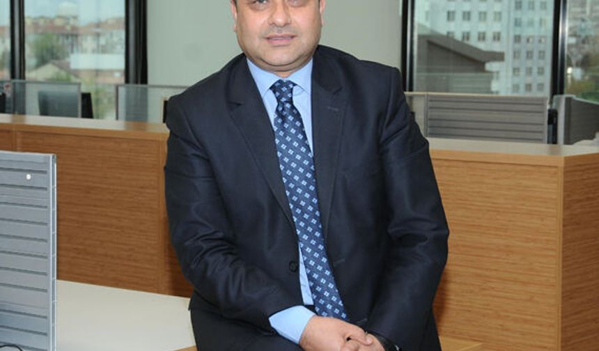  Gazeteci-Yazar Altınışık'tan "B'aşka Vakit Kalmadı"