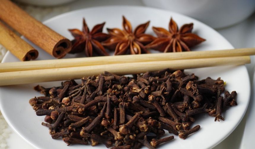 Çiğ Karanfil Çiğnemenin Unutkanlığa Faydası Var mı?