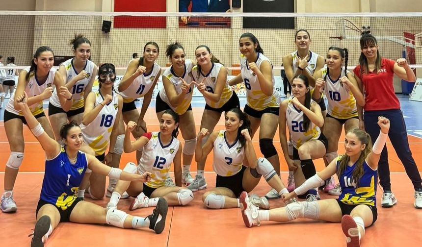 Kayseri Cimnastik SK Diyarbakır Voleybolcular’ı set vermeden mağlup etti