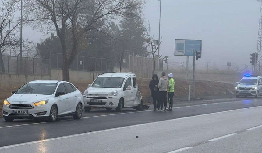 Sis kazaları peş peşe geldi: 2 Yaralı