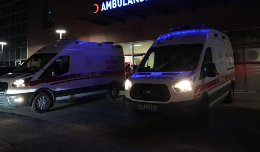 Otomobil elektrik direğine çarptı! Feci kazada 31 yaşındaki adam hayatını kaybetti