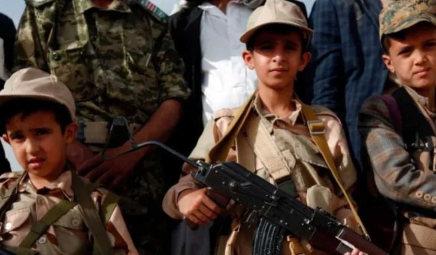 İran’da askerlik yaşı 12’ye mi düşürüldü?