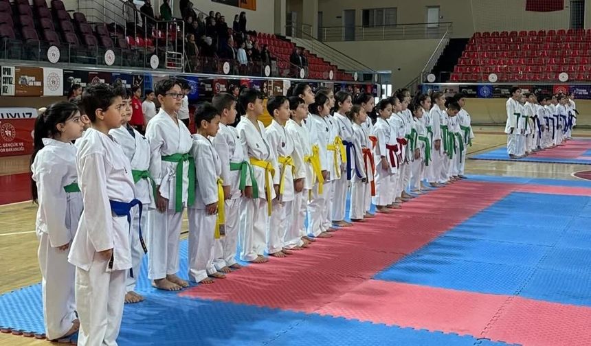 Kayseri’de okul sporları Karate il seçmeleri tamamlandı