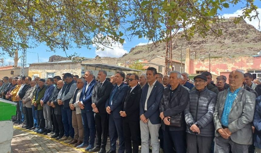 İYİ Parti Develi Eski İlçe Başkanı son yolculuğuna uğurlandı