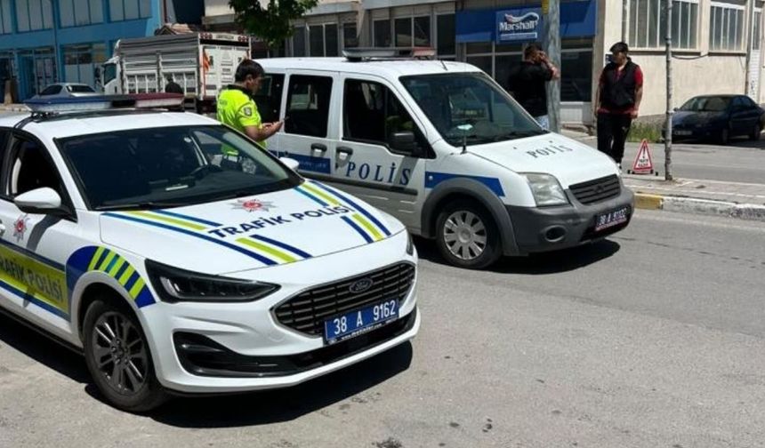 Tomarza’da kaza yapan motosiklet sürücüsü ağır yaralandı!
