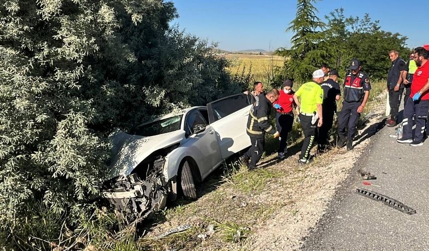 Nevşehir’de otomobil park halindeki araca çarptı: 1 ölü 2 yaralı