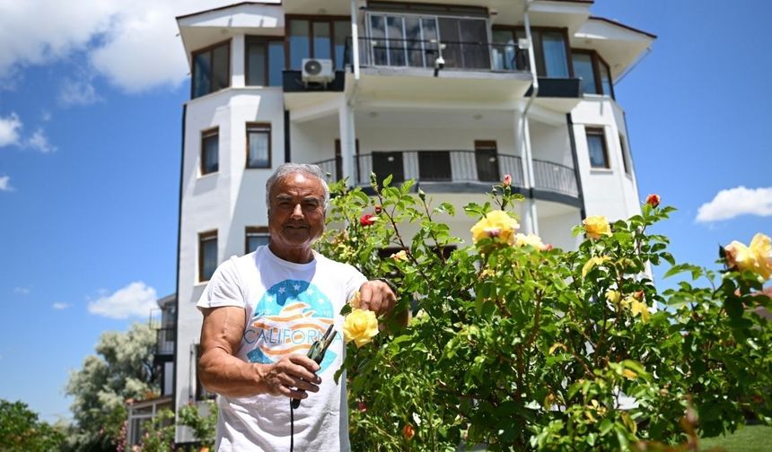 Sarıoğlan’da bu evi gören herkes merakla içeri giriyor: Almanya’dan Kayseri’ye uzanan gül hikayesi