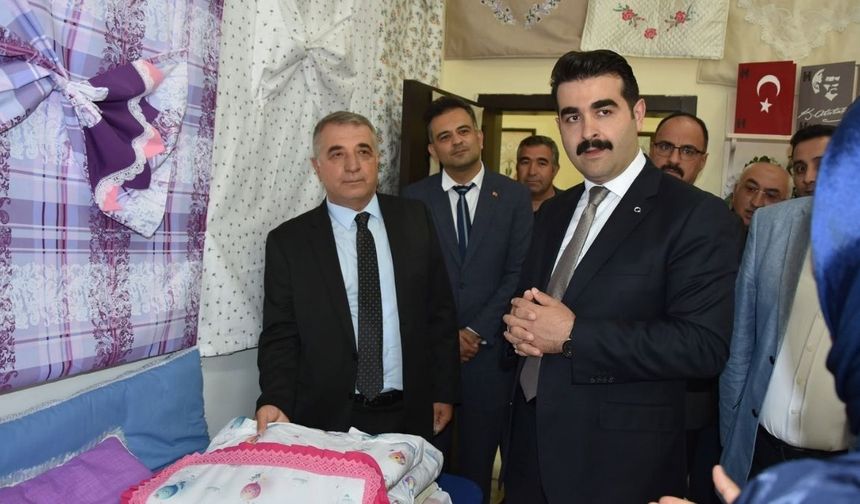 Tomarza’da ‘Hayat Boyu Öğrenme Haftası Yıl Sonu Sergisi’ ziyaretçilerden tam not aldı!