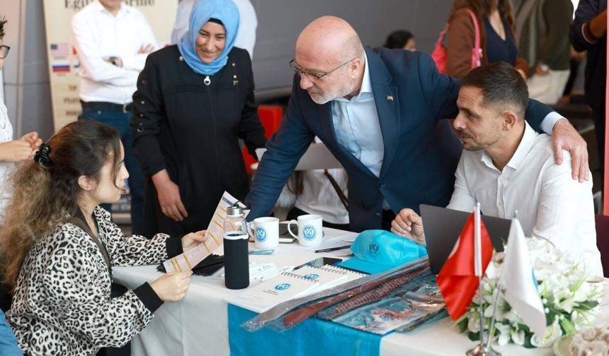 Kayseri Üniversitesi tercih fuarında öğrencilerle buluştu