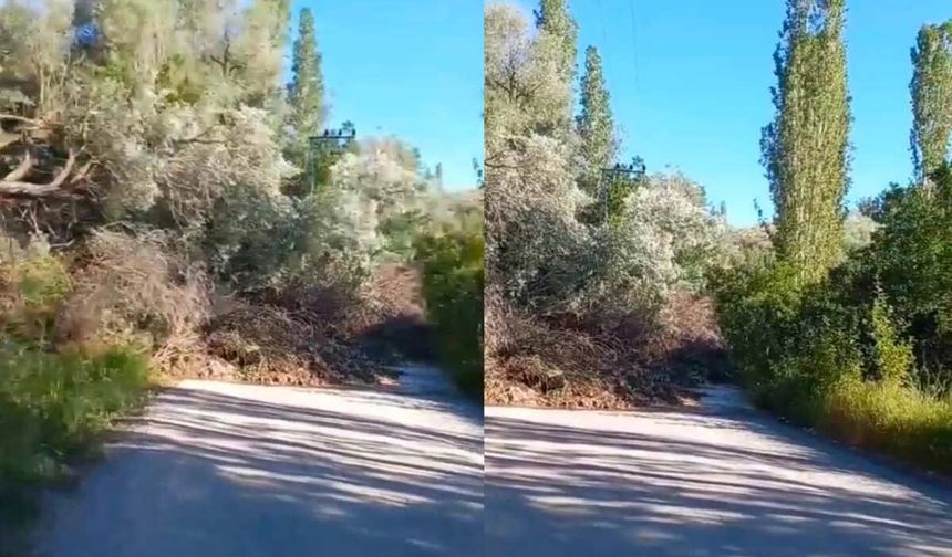 Kayseri'de heyelan ulaşımı kesti! Yol çift yönlü kapatıldı
