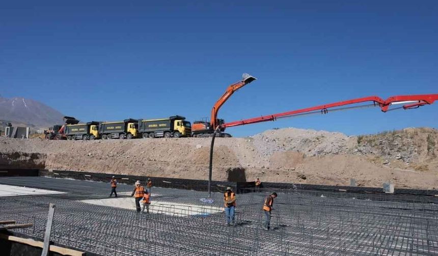 Kayseri’ye dev yatırım: 7 projenin temeli atıldı, 8 projenin de açılışı yapıldı!