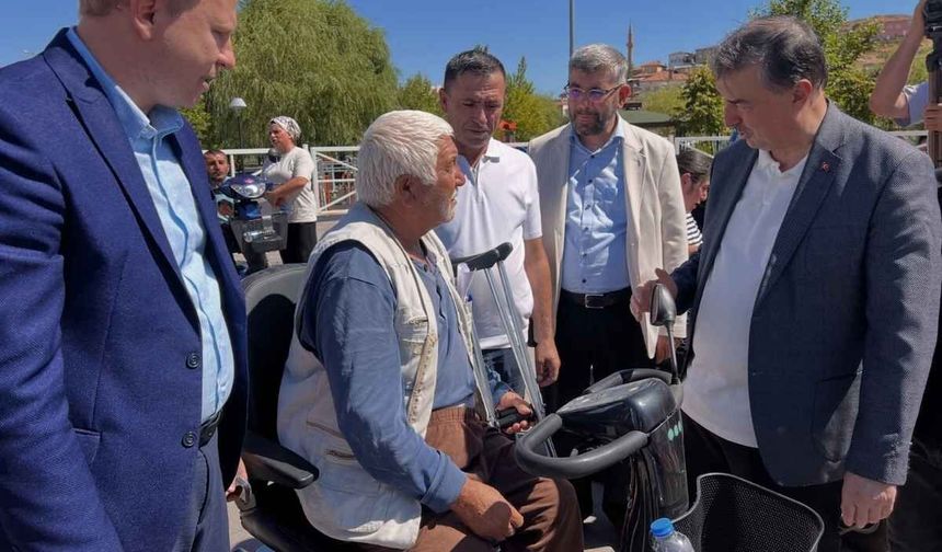 Kayseri’de 15 engelli bireye akülü araç teslim edildi!