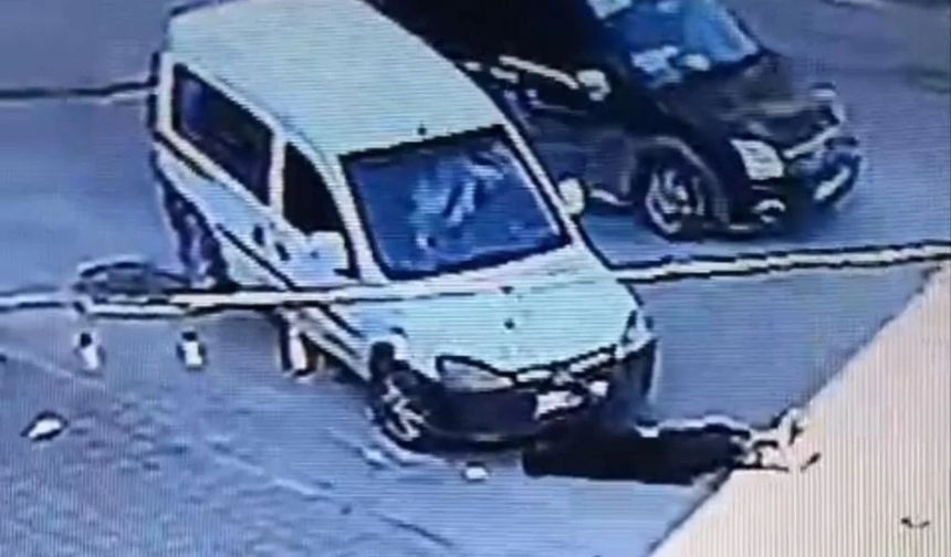 Adana'da aracın önüne yatıp sürücüyü indirdi, ardından otomobili kaçırdı