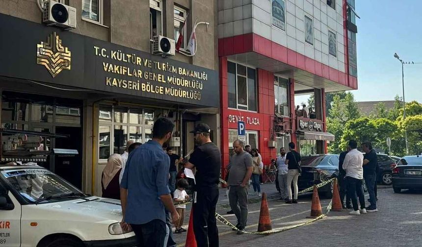 Vakıflar Genel Müdürlüğü'nden öğrencilere burs desteği! Son başvuru tarihi açıklandı