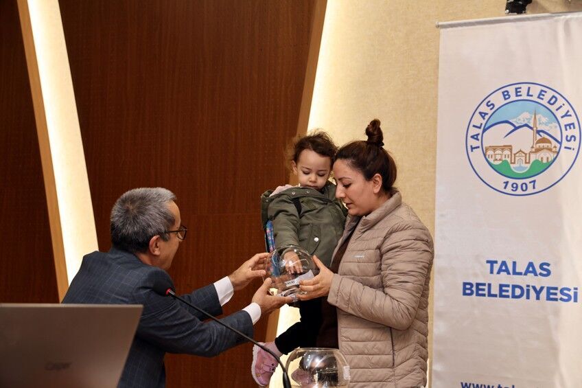  Talas'ta Kentsel Dönüşüm Evleri Kura İle Sahibini Buldu