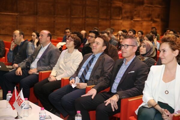 AGÜ Talks Söyleşileri Teknoloji Şirketi Clariba’nın Kurucu ve CEO’su Marc Haberland Konuşmacı Olarak Katıldı 