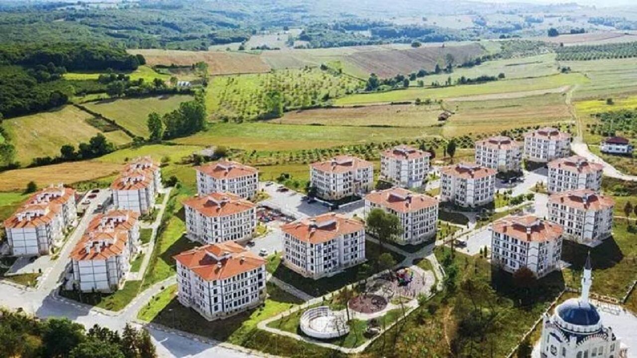 Başvuru Şartları ve Tarihleri
TOKİ Mardin Midyat projesine başvurular, 3 Nisan 2025 - 9 Nisan 2025 tarihleri arasında T. Halk Bankası AŞ.'nin Mardin ilindeki şubelerinden yapılabilecek.