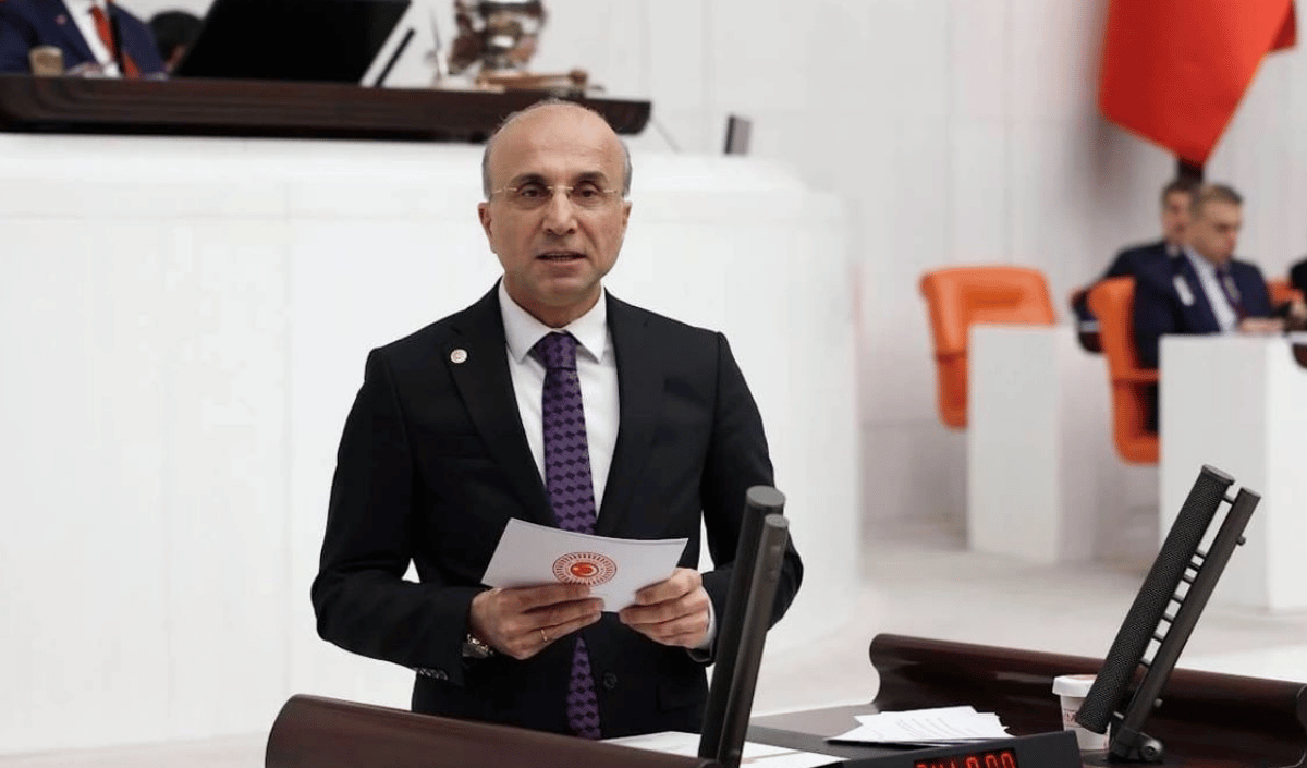 Aşkın Genç

CHP Kayseri Milletvekili Aşkın Genç, 1968 yılında Kayseri’de doğdu. 57 yaşında olan Aşkın Genç milletvekilliği döneminden önce Kayserispor ve Kayseri Erciyesspor’da Basın Sözcüsü olarak görev yaptı. 