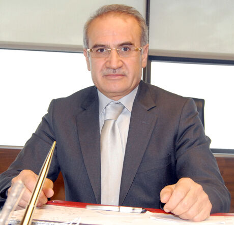 Tanınmış İş İnsanlarına "Görevi Kötüye Kullanma" Suçlaması
Kayseri OSB'nin eski yönetim kadrosunda bulunan ve Kayseri’nin tanınmış iş insanları arasında yer alan Ahmet Hasyüncü, Şükrü Boydak, Ali Yaprak, Ercan Nalbantoğlu, Mehmet Sarıalp, Necmettin Baktır, Orhan Akşit, Özer Bostancı, Seyhan Arifoğlu, Süleyman Sarptaş ve Şeref Özdemir hakkında görevi kötüye kullanma suçlamasıyla dava açıldı.