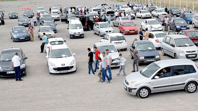 Yeni Araç Satışında Kısıtlama Olacak mı?

ÖTV muafiyetiyle alınacak olan yeni araçlar için bir kısıtlama da söz konusu. Düzenleme kapsamında bu araçlar, belirli bir süre boyunca satılamayacak. Bu sürenin ne kadar olacağı ise teklifin yasalaşma sürecinde netlik kazanacak. Bu kısıtlama, teşvikin amacından sapmasını ve ticari amaçla kullanılmasını engellemeyi hedefliyor.
