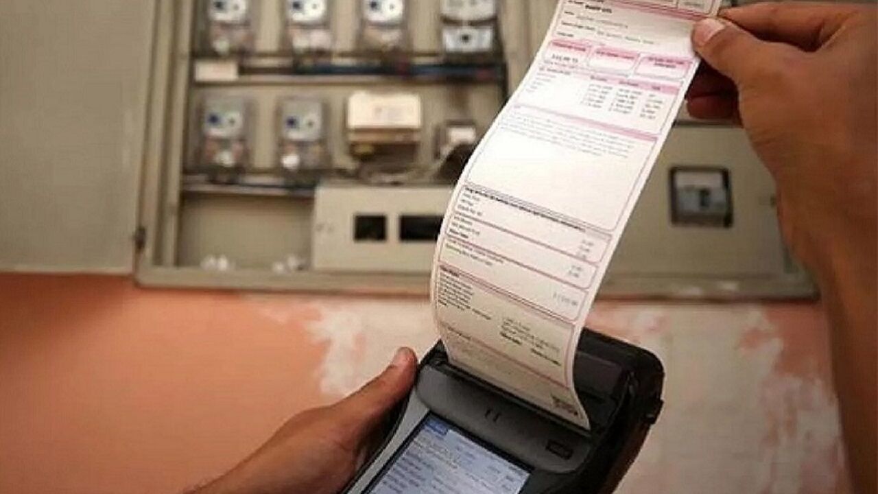 Fatura Desteğinden Kimler Faydalanabilecek ve Şartlar Neler?
Enerji Piyasası Düzenleme Kurumu (EPDK) ve BOTAŞ tarafından yapılan açıklamalara göre, bu destek programı ticari aboneleri kapsamazken, bireysel konut kullanıcılarını hedef alıyor. Bu, ticarethane, sanayi kuruluşları ve elektrik üretimi yapan işletmelerin bu destekten yararlanamayacağı anlamına geliyor. 