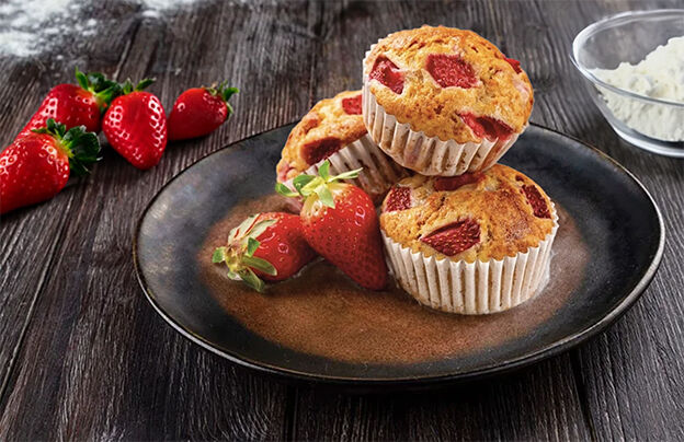 9. Cupcake
Tatlıyı sevenler için şarapla cupcake eşleştirmek çok keyifli bir deneyim olacaktır. Çikolatalı cupcakeler, yoğun kırmızı şaraplar ile derin bir uyum yakalarken, vanilyalı cupcakeler meyvemsi ve aromatik beyaz şaraplarla iyi gider.