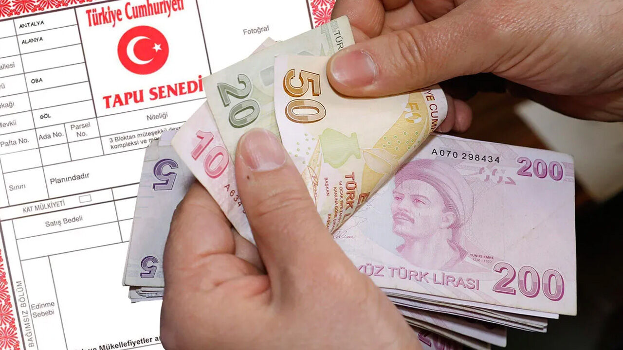 Kiralama 16 Ekim’de Başlayacak
Resmi başvuru süresinin sona ermesinin ardından, kiralama işlemleri 16 Ekim 2025 itibarıyla başlayacak. Kiraya verilen tarlalardan elde edilen gelir ise kesinti yapılmadan doğrudan arazi sahibine aktarılacak. Bu sistem sayesinde hem ekonomik kaynak israfı önlenecek hem de atıl tarım alanları üretime dahil edilecek. Yetkililer, uygulamanın kırsalda tarım faaliyetlerini canlandıracağını ve küçük yatırımcılar için de yeni fırsatlar sunacağını vurguluyor. Özellikle tarım yapmak isteyen ancak arazi bulamayan girişimciler için bu sistem yeni bir yol açabilir.