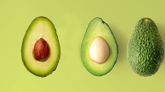 3. Avokado
Potasyum içeriği: 1 avokadoda 975 miligram

Kremsi ve çok yönlü avokado, potasyumun yanı sıra kalp dostu yağlar içerir. Avokado tost veya smoothie’lere ekleyerek hafif tadıyla harika bir uyum yakalayabilirsiniz.