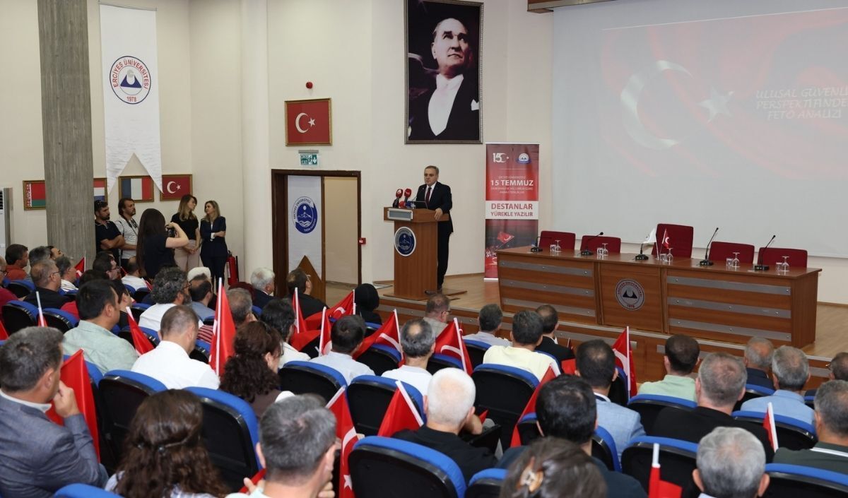 ERÜ’de çarpıcı konferans! 15 Temmuz’un ardındaki yapı anlatıldı