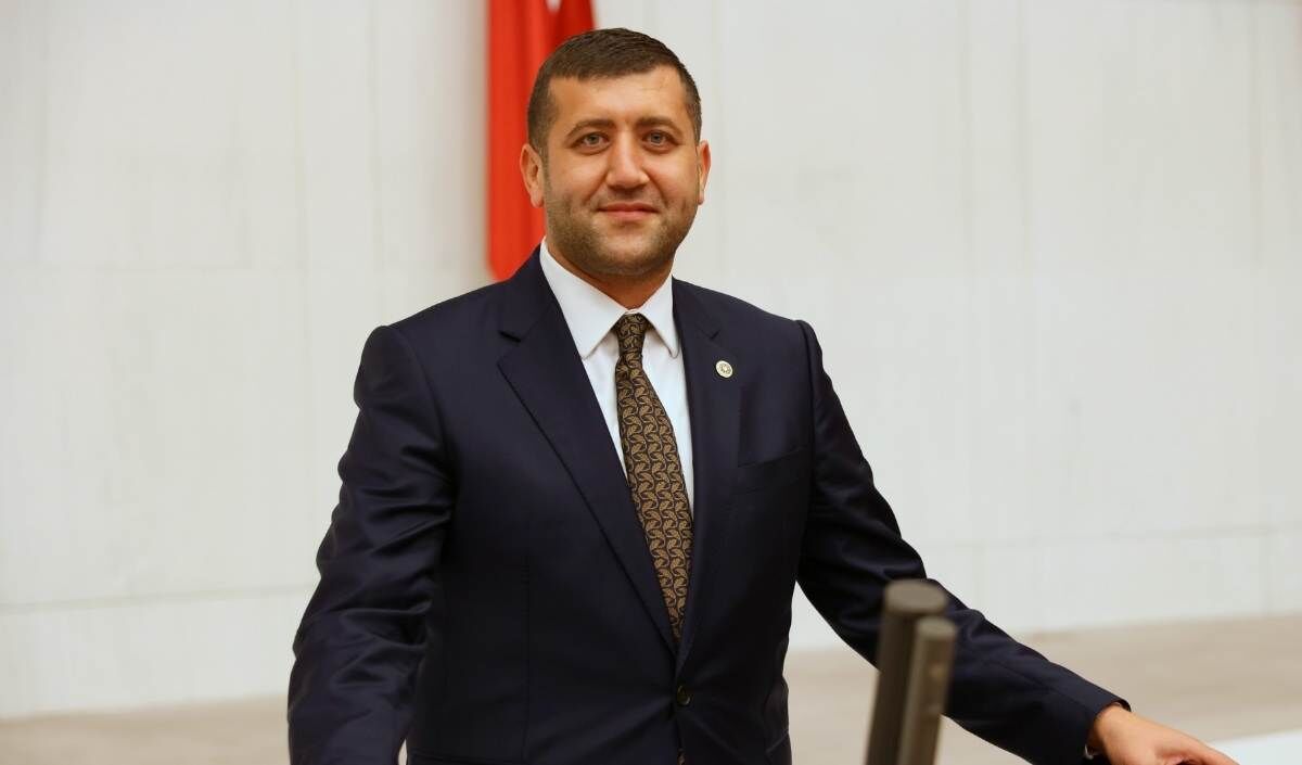 Baki Ersoy Meclise Önerge Sundu (2)