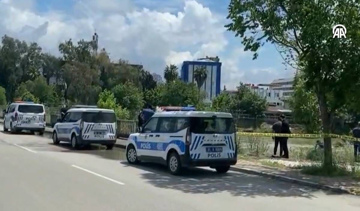 Adana Ceyhan Nehri Ceset