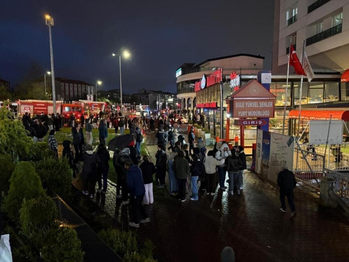 Talas öğrenci yurdu yangın