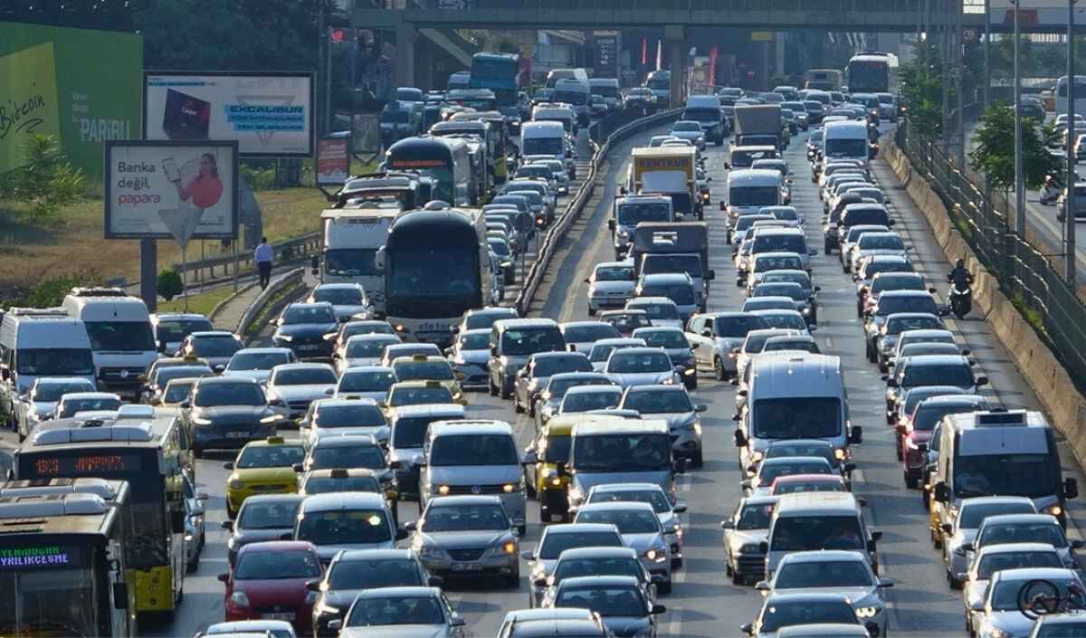Bayram Dönüşü Trafiği (2)