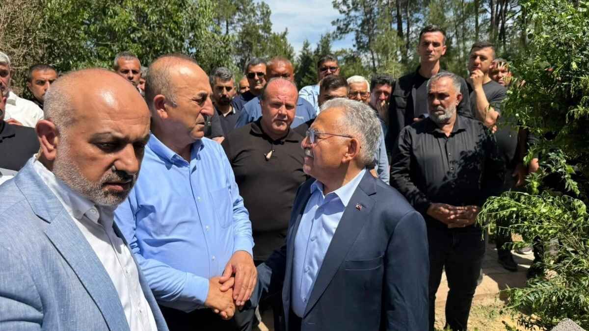 Cavusoglu Cenaze (3)