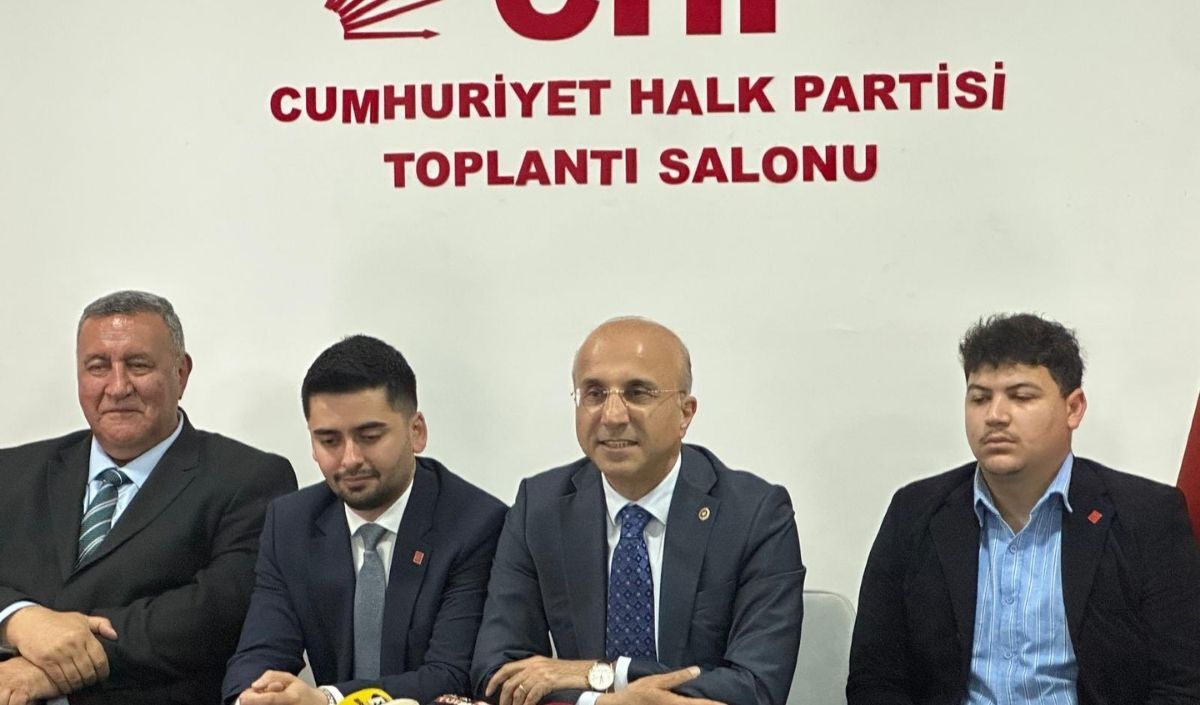 Deniz Yağan Ve Aşkın Genç (2)