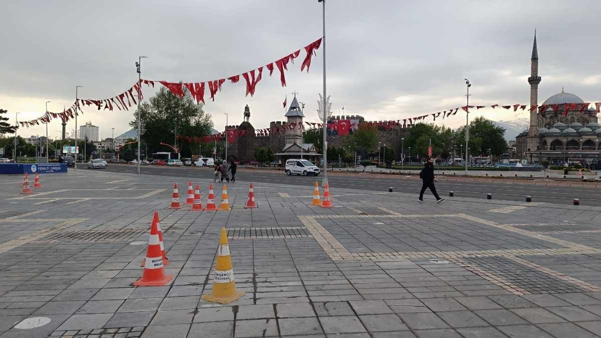 Kayseri Cumhuriyet Meydani Yama (5)