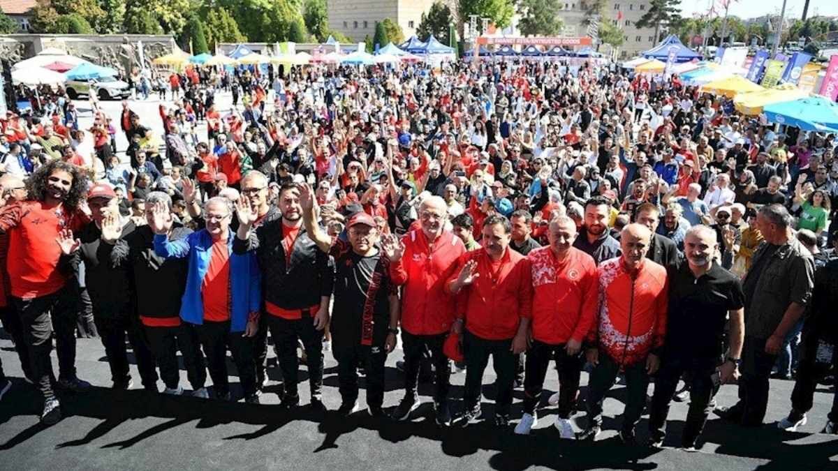 Kayseri Cumhuriyet Meydani Yama (7)