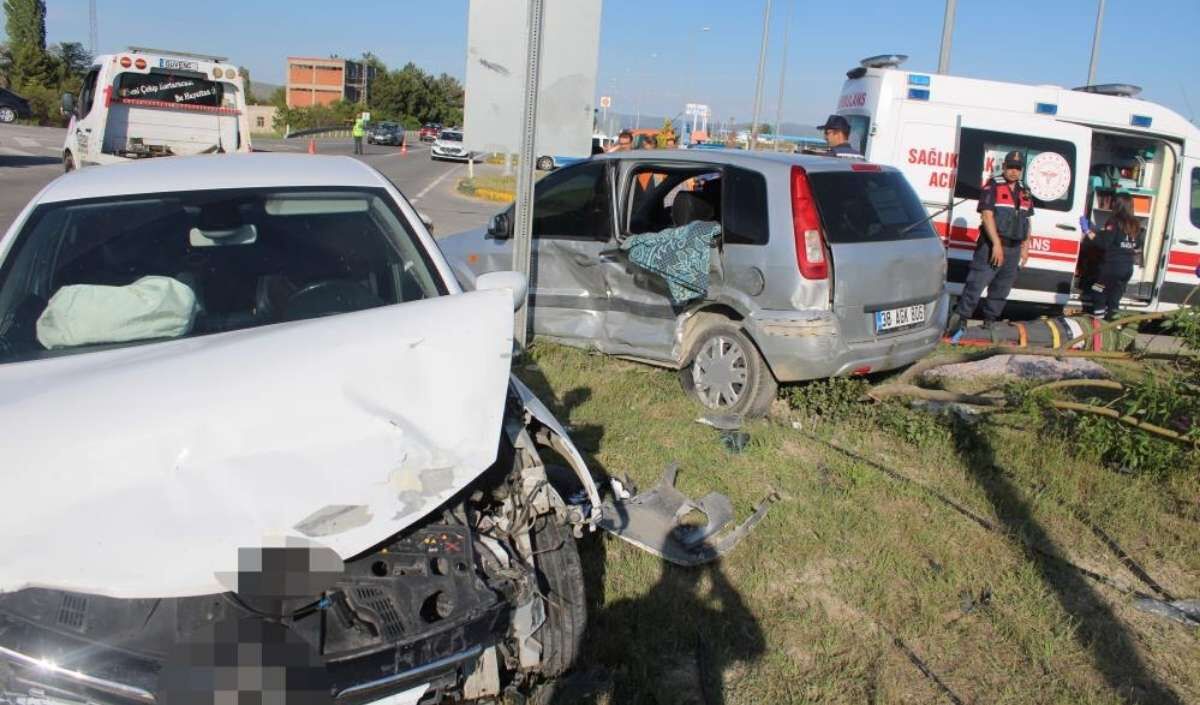 Kayseri Kirsehir Yolu Kaza (2)
