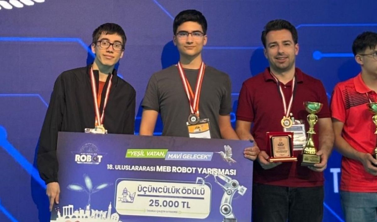 Kayseri Okulları Robot Yarışmasında (2)