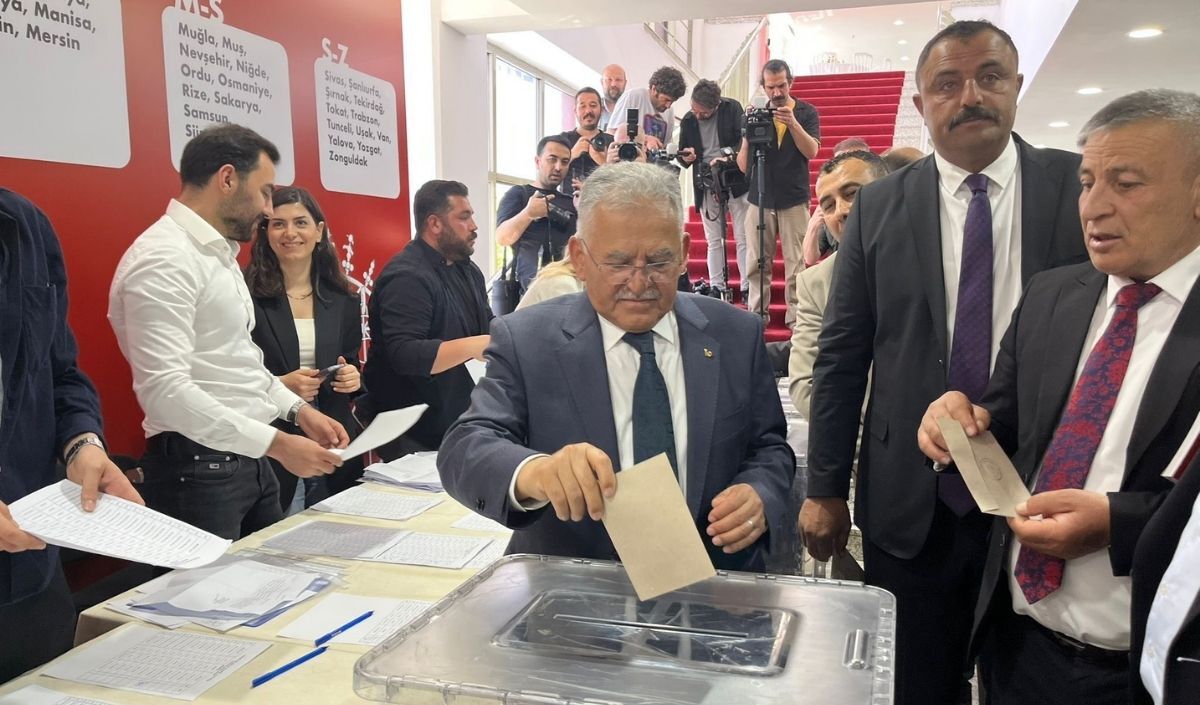 mansur yavaş, memduh büyükkılıç, Tarihi Kentler Birliği seçimi 