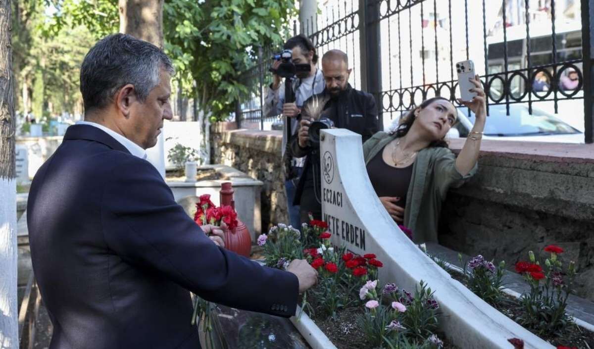 Özgür Özel Manisa’da Şehitlik V (2)