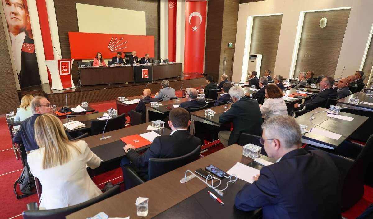 Chp Parti Meclisi Toplantısı Başladı Pm 28 Üye Ile Toplandı (4)